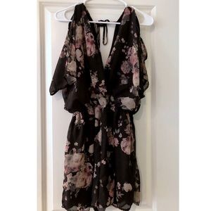 Black Flowy Floral Romper 🌺